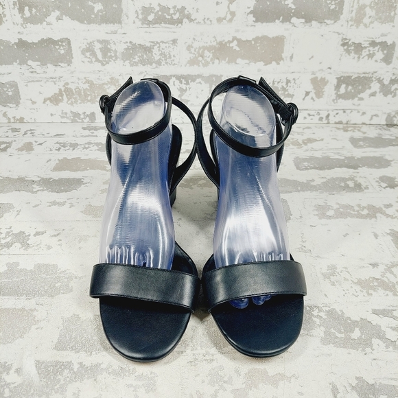 New NORDSTROM RACK Carrie Black Ajustable Ankle Strap Wedge Sandal M233 - Picture 3 of 12